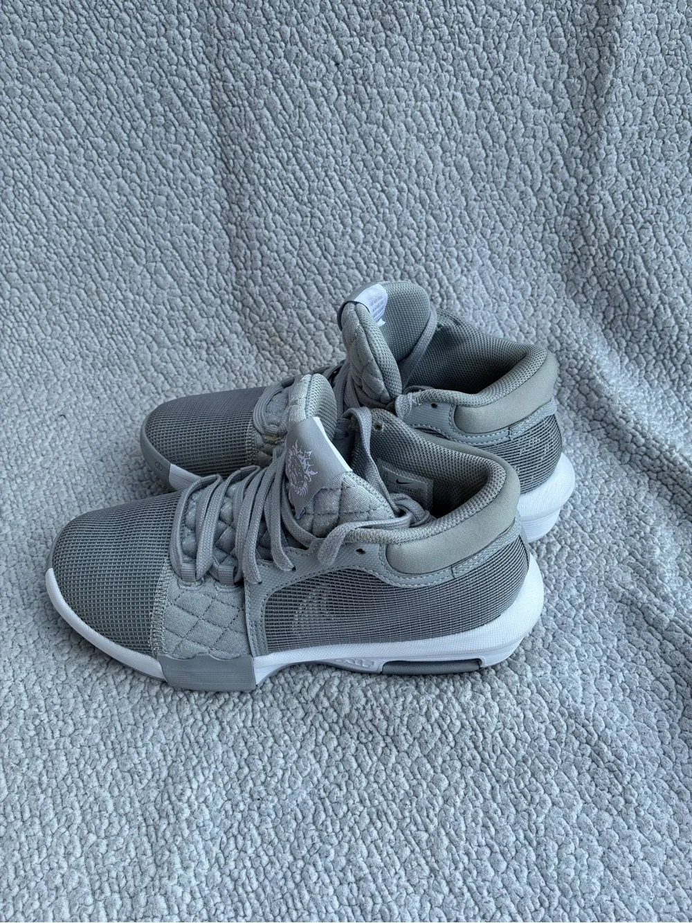 LeBron White Wolf Nike Light Gray Basketball Sneakers with Quilted Tongue
